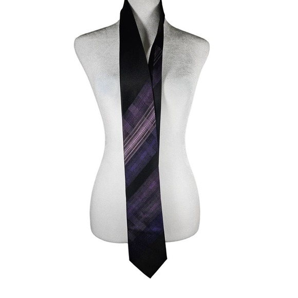 Arrow‎ Men's Necktie 100% Silk Purple and Black Plaid Muted Pattern - Picture 1 of 6